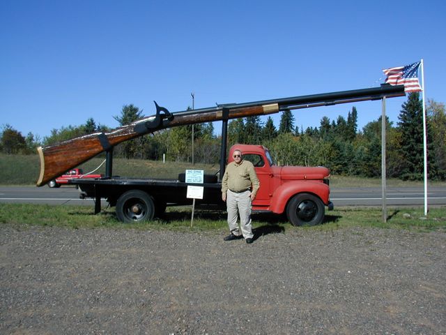 Tom in front of Big Ernie