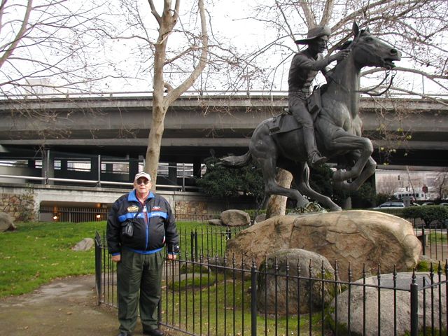 Tom in front of the Pony Express Statue